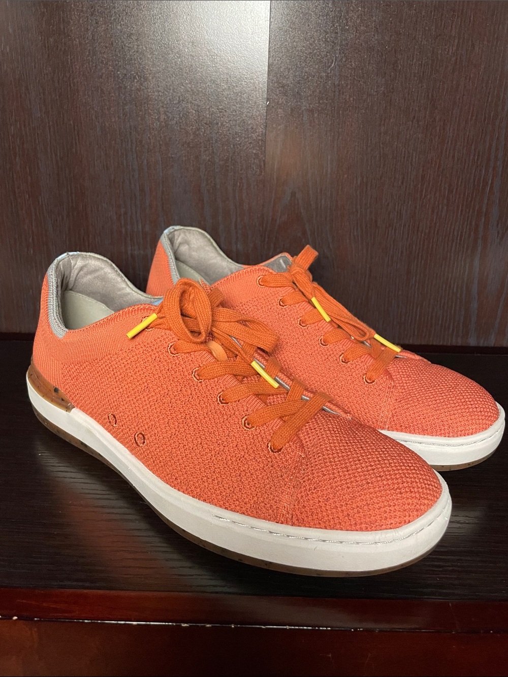 Earth Elements Shoes Men’s Coral Orange & Blue Knit Sneakers (Size: 10)